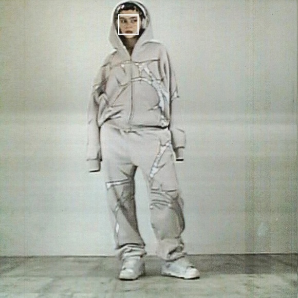 THORN RHINESTONE SWEATPANTS & ZIP HOODIE BONE SET - Picture 6 of 9